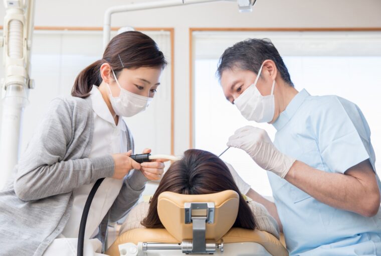 歯科検診での歯医者さんのアルファベットや記号は何を意味してるの？
